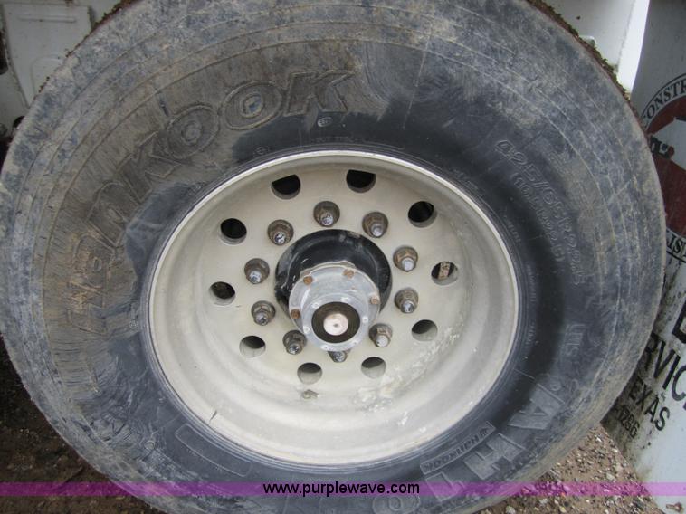 image for item 3807 2007 CTS BDT-40 40' belly dump trailer