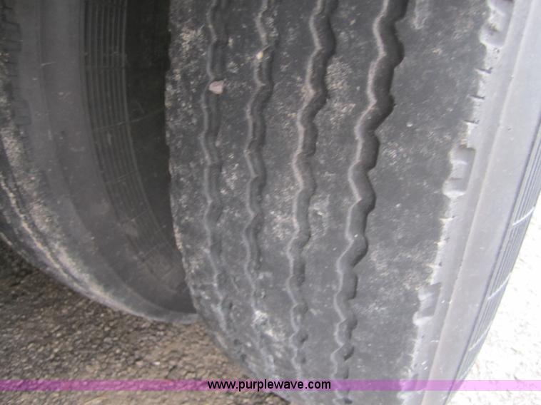 image for item 3837 2005 Ledwell Hydratail 53' triple axle