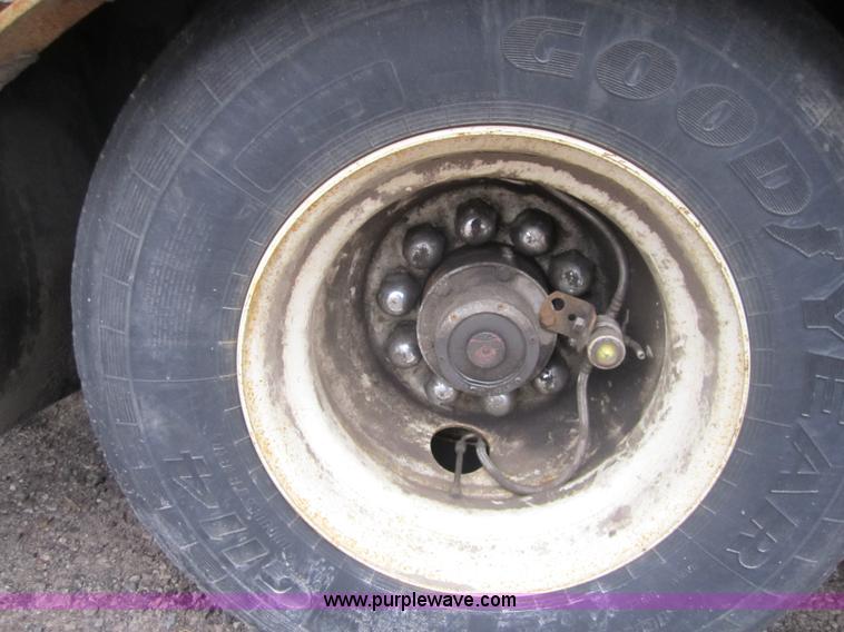 image for item 3837 2005 Ledwell Hydratail 53' triple axle