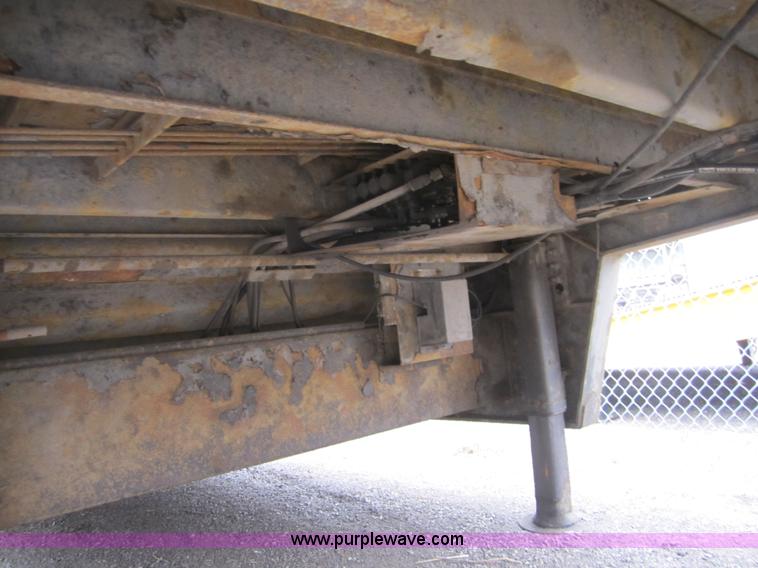 image for item 3837 2005 Ledwell Hydratail 53' triple axle