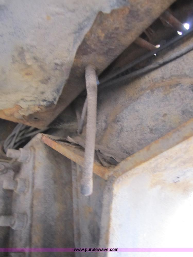 image for item 3837 2005 Ledwell Hydratail 53' triple axle