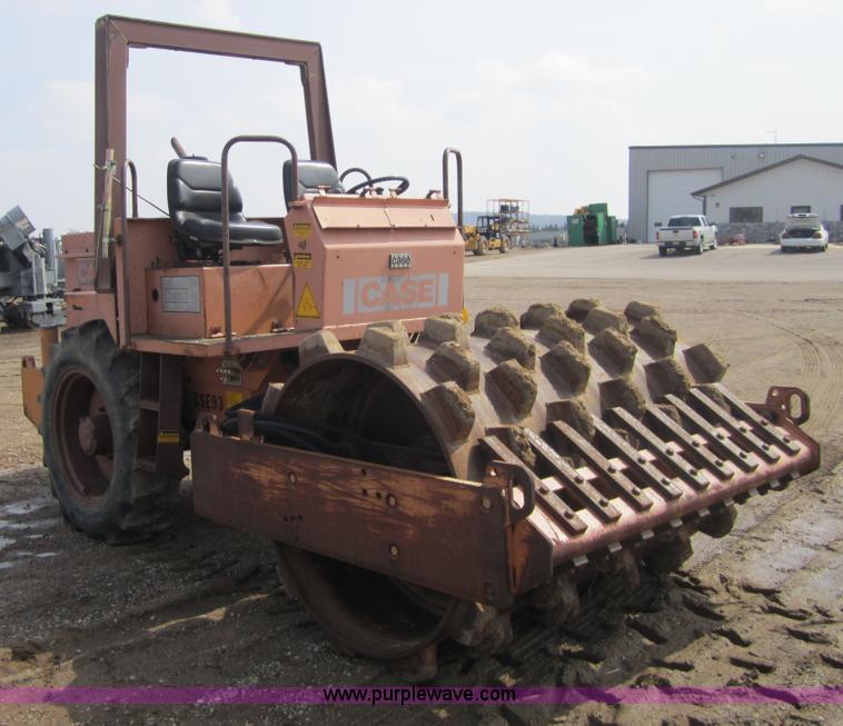 image for item 3838 1992 Case WB602 vibratory compactor