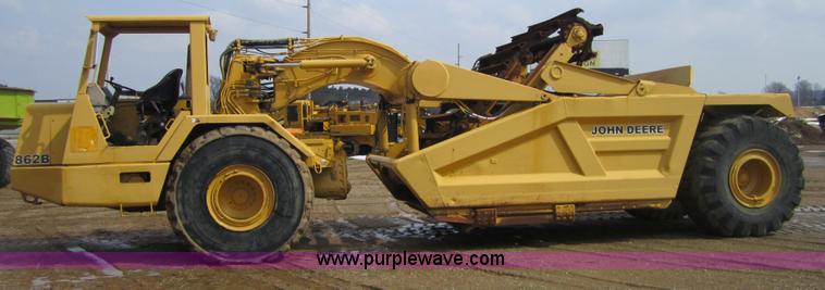 image for item 3839 1993 John Deere 862B elevating scraper