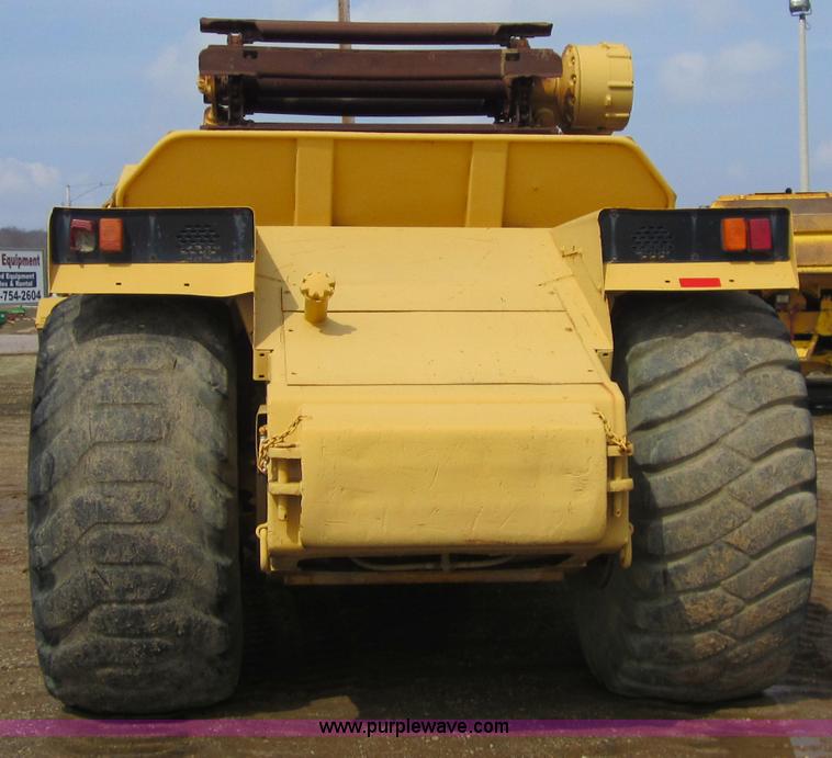 image for item 3839 1993 John Deere 862B elevating scraper