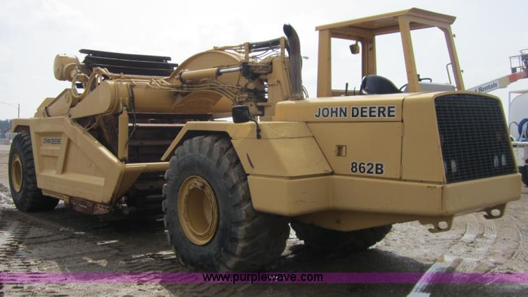 image for item 3839 1993 John Deere 862B elevating scraper