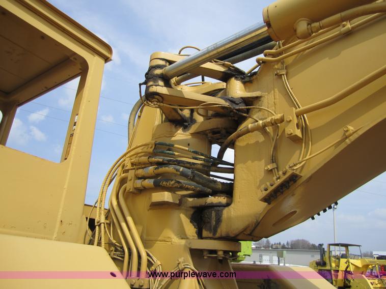 image for item 3839 1993 John Deere 862B elevating scraper