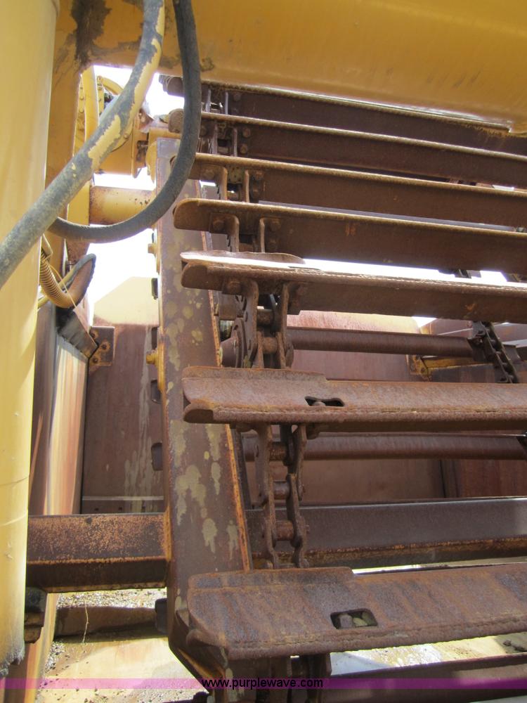 image for item 3839 1993 John Deere 862B elevating scraper