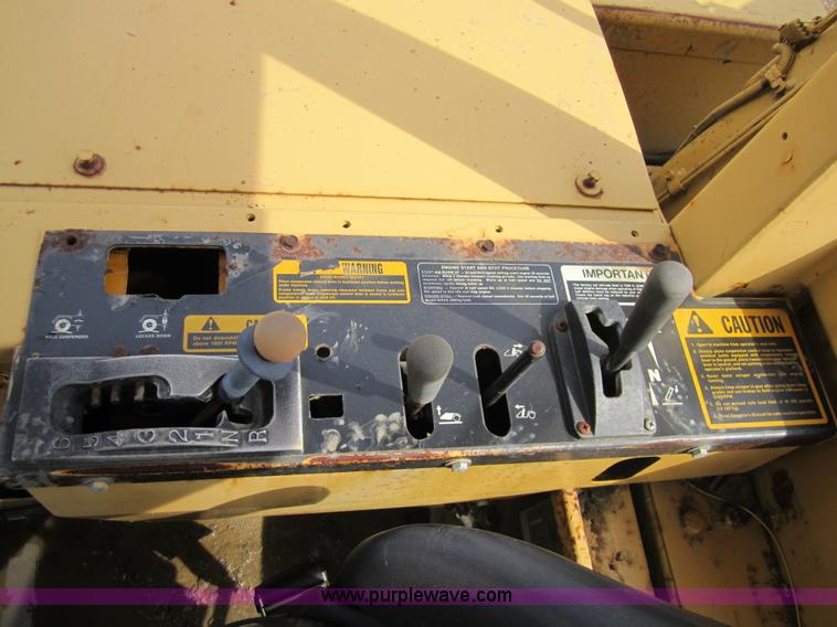 image for item 3839 1993 John Deere 862B elevating scraper