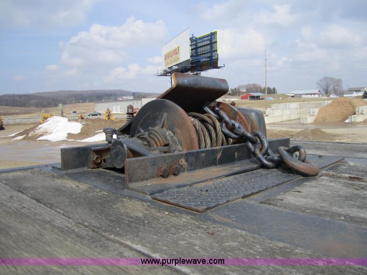 image for item 3840 1999 Ledwell 48' Hydratail equipment trailer