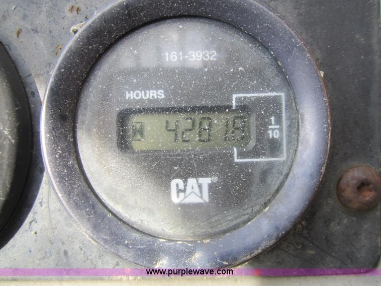 image for item 3841 2001 Caterpillar TH103 telehandler