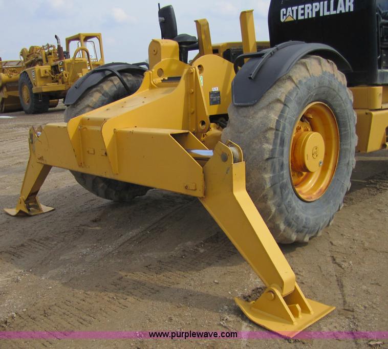 image for item 3841 2001 Caterpillar TH103 telehandler