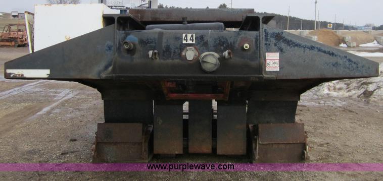 image for item 3842 1999 Witzco RG-35 35-ton detach equipment trailer