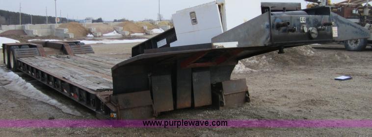image for item 3842 1999 Witzco RG-35 35-ton detach equipment trailer