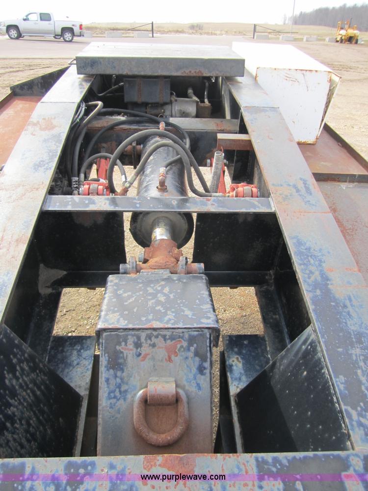 image for item 3842 1999 Witzco RG-35 35-ton detach equipment trailer