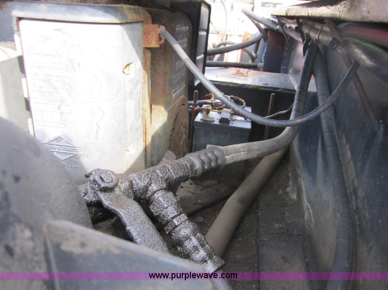 image for item 3842 1999 Witzco RG-35 35-ton detach equipment trailer