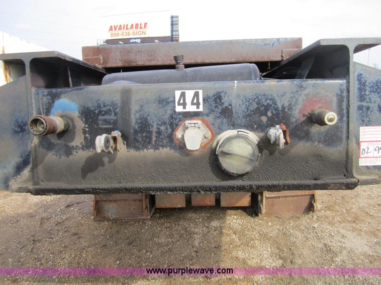 image for item 3842 1999 Witzco RG-35 35-ton detach equipment trailer