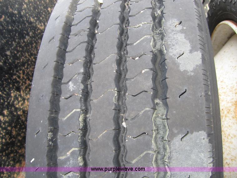 image for item 3842 1999 Witzco RG-35 35-ton detach equipment trailer