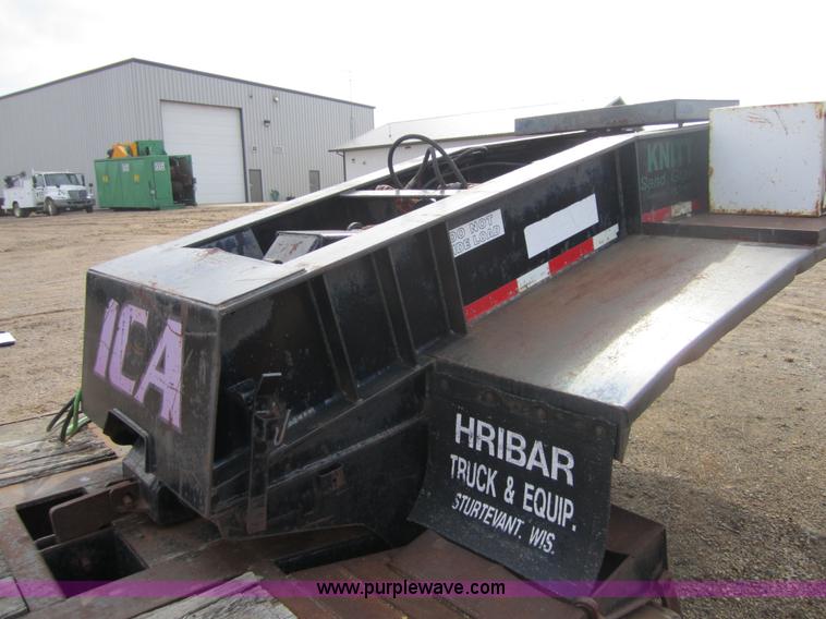 image for item 3842 1999 Witzco RG-35 35-ton detach equipment trailer