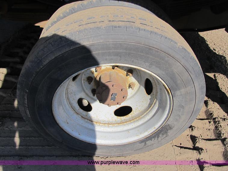 image for item 4102 2004 Ford F550 Super Duty XL service truck