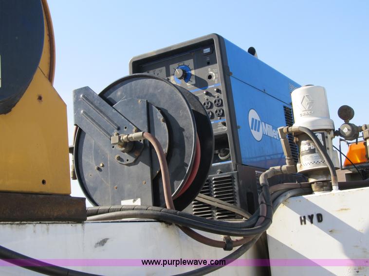 image for item 4102 2004 Ford F550 Super Duty XL service truck