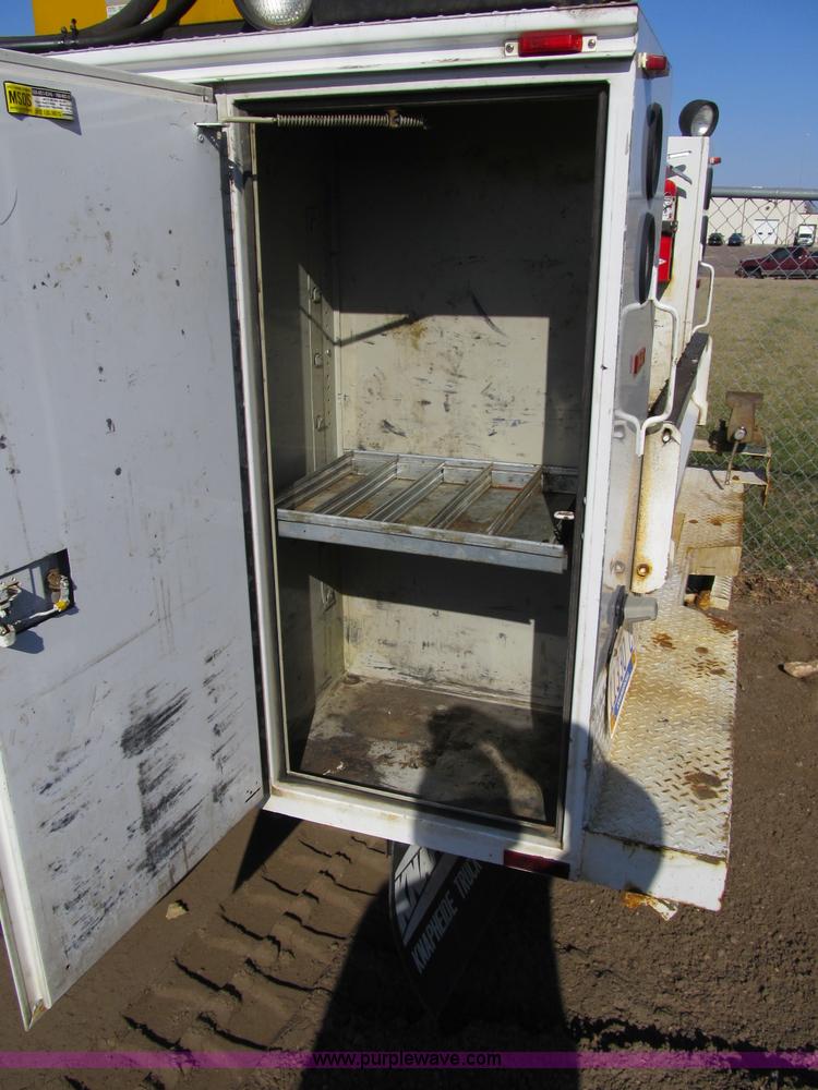 image for item 4102 2004 Ford F550 Super Duty XL service truck