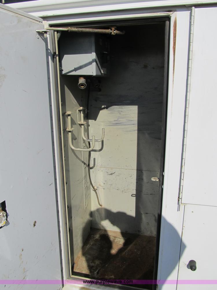 image for item 4102 2004 Ford F550 Super Duty XL service truck