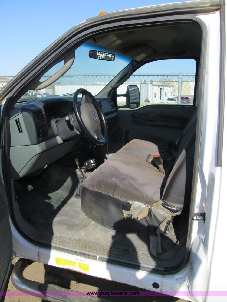 image for item 4102 2004 Ford F550 Super Duty XL service truck