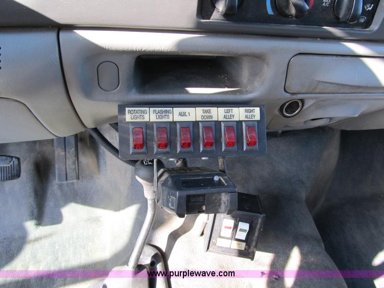 image for item 4102 2004 Ford F550 Super Duty XL service truck