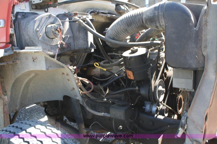 image for item 4707 1991 Ford F800 rollback truck