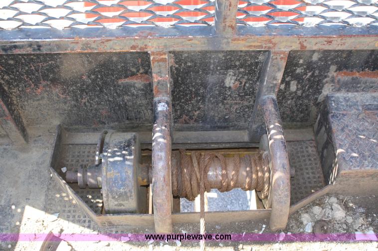 image for item 4707 1991 Ford F800 rollback truck