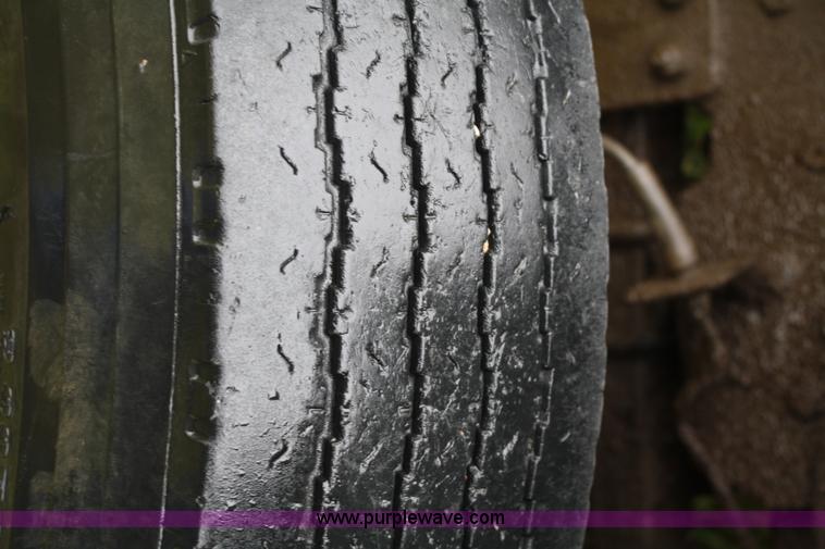 image for item 4726 1988 Ford F800 dump truck