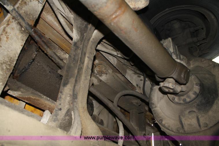 image for item 4726 1988 Ford F800 dump truck