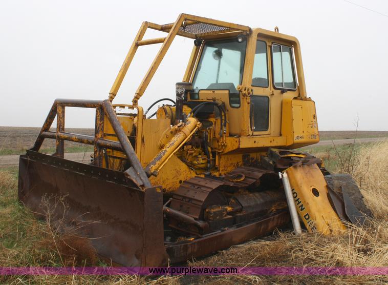 image for item 4728 John Deere 750E dozer