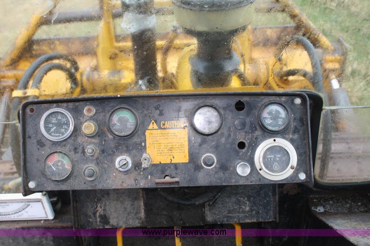 image for item 4728 John Deere 750E dozer