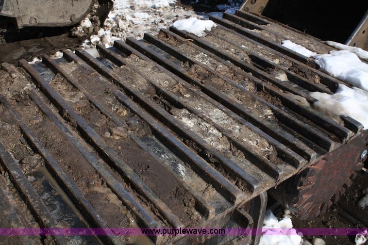 image for item 4836 2004 Caterpillar 320CL hydraulic excavator