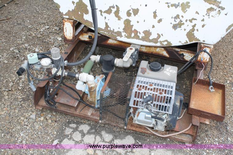 image for item 5054 400 gallon tank with pump on skid