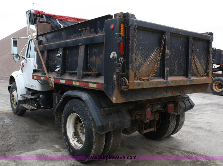 image for item 5055 1997 International 4700 dump truck