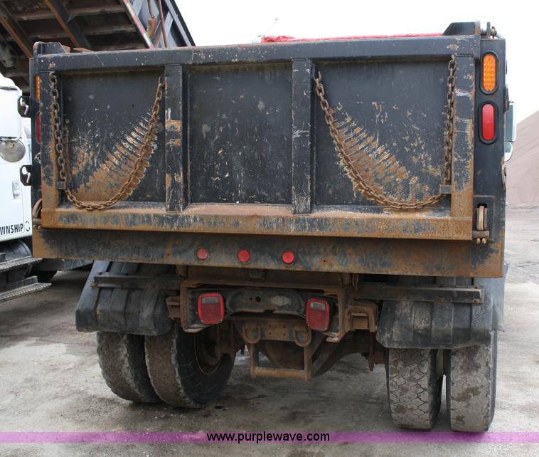 image for item 5055 1997 International 4700 dump truck