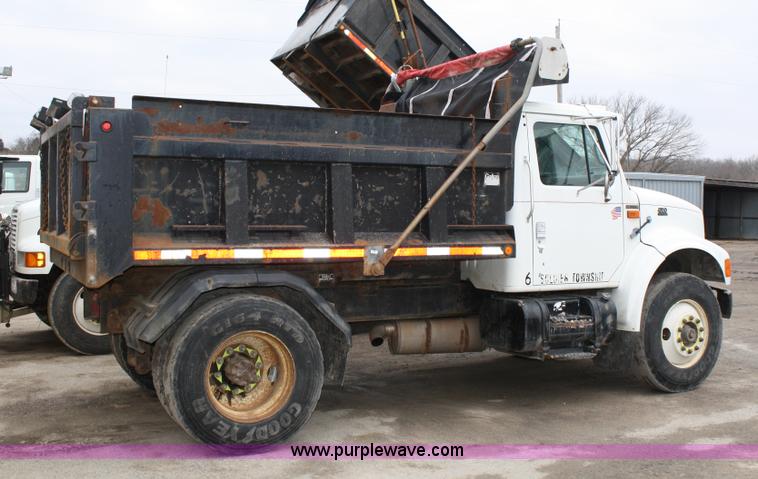 image for item 5055 1997 International 4700 dump truck