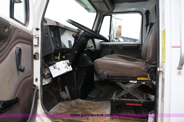 image for item 5055 1997 International 4700 dump truck