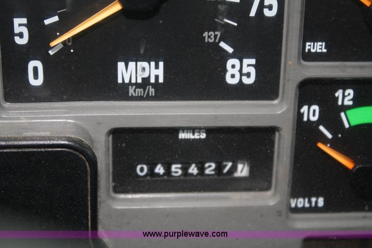 image for item 5055 1997 International 4700 dump truck