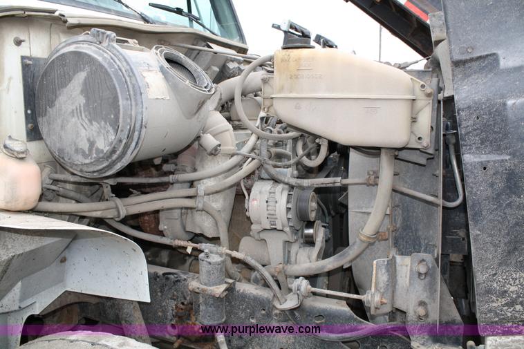 image for item 5055 1997 International 4700 dump truck