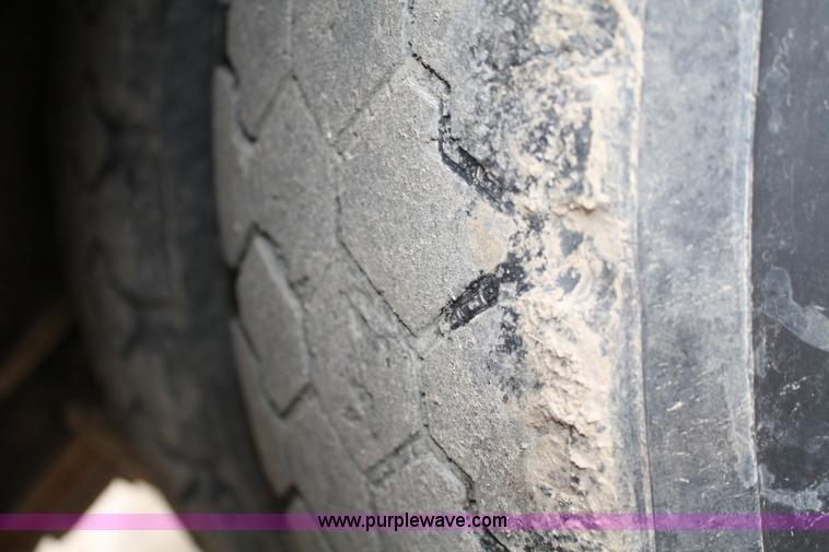 image for item 5055 1997 International 4700 dump truck