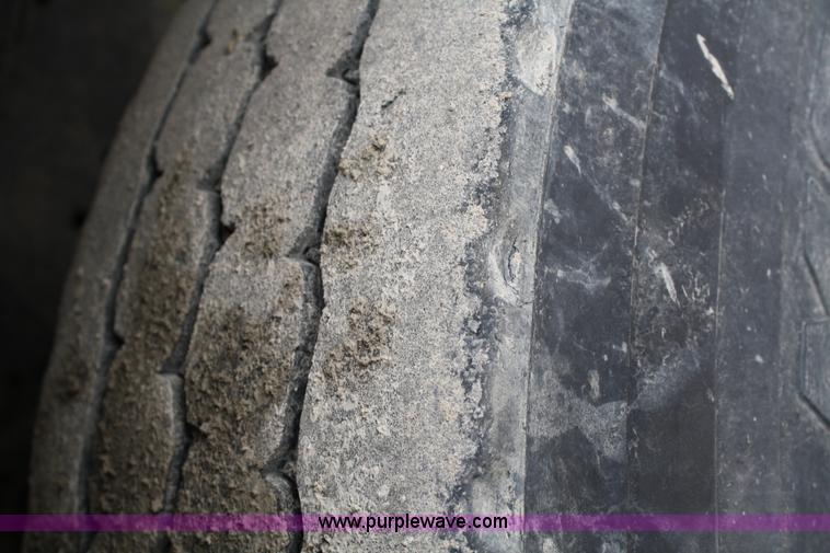 image for item 5055 1997 International 4700 dump truck