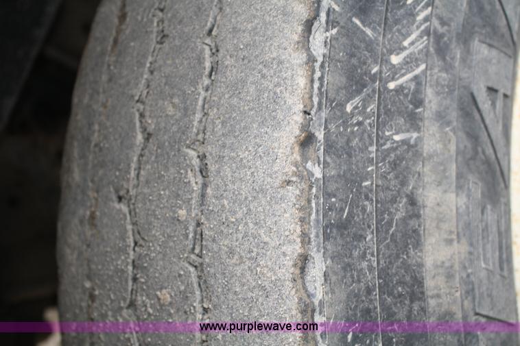 image for item 5055 1997 International 4700 dump truck