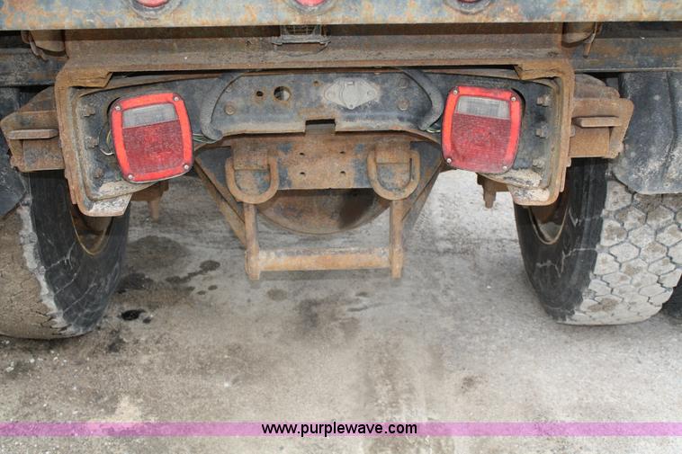 image for item 5055 1997 International 4700 dump truck