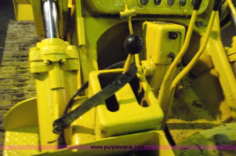 image for item 5430 Caterpillar 955 track loader