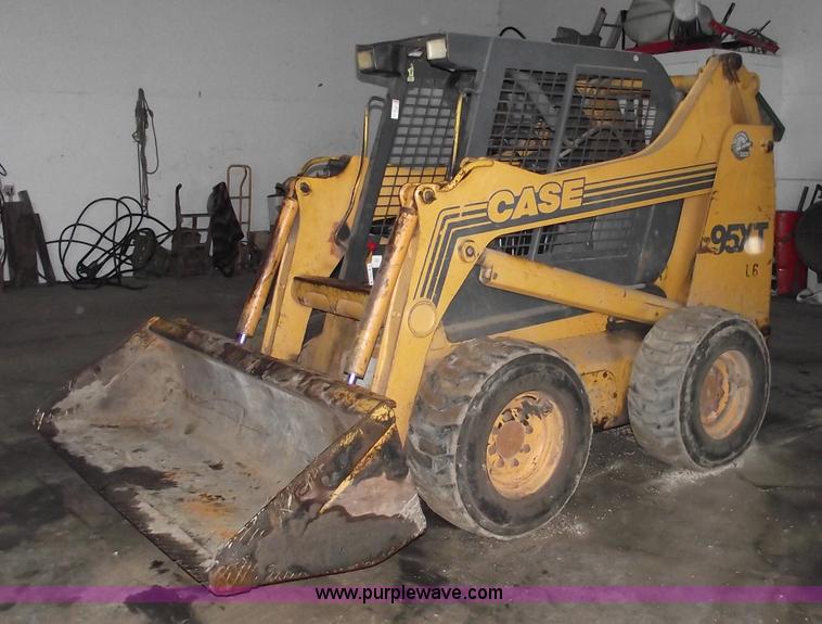 image for item 5455 Case 95XT skid steer