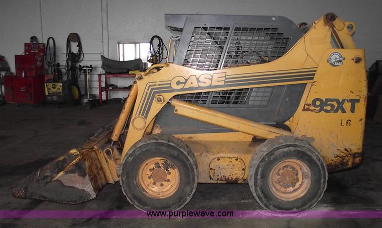 image for item 5455 Case 95XT skid steer