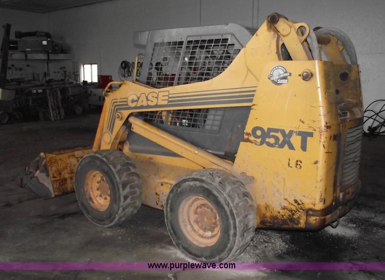 image for item 5455 Case 95XT skid steer
